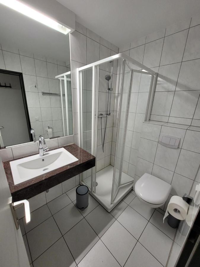 Guesthouse Wi Rooms Jülich Kültér fotó